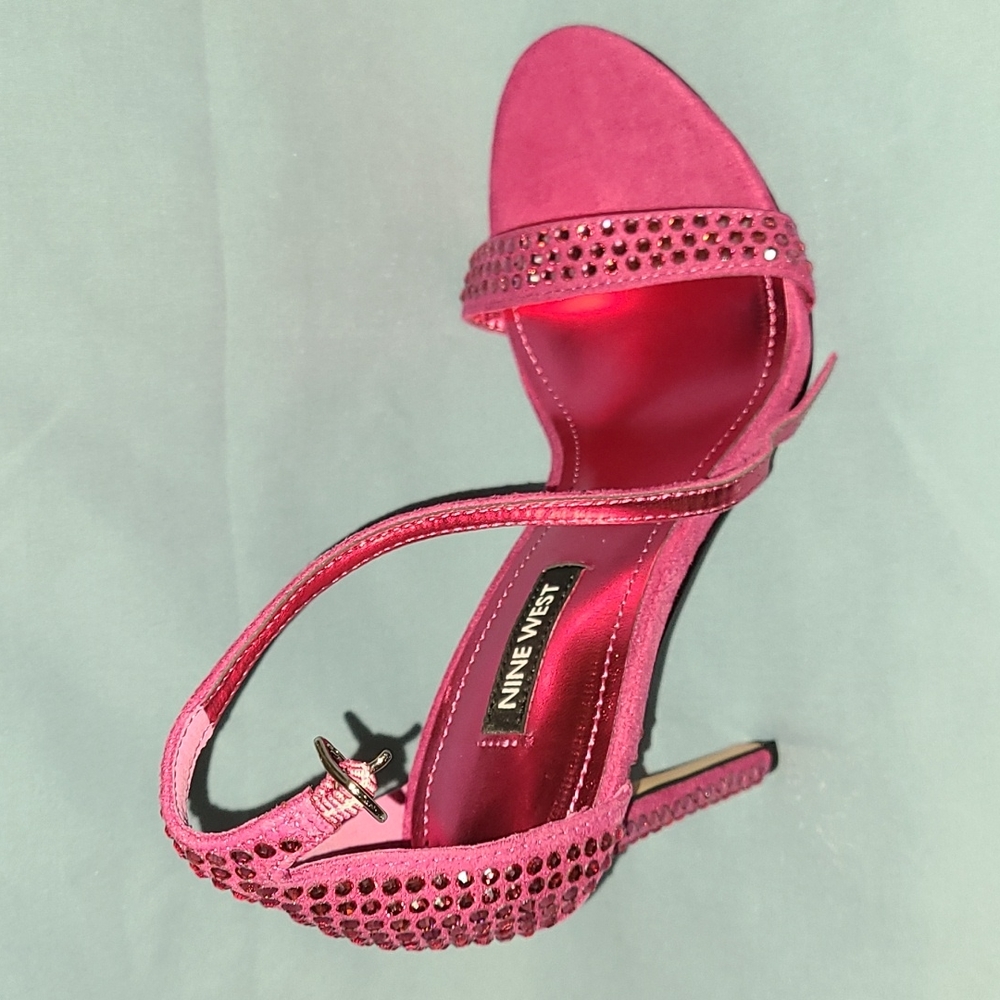 Nine West  Brand New. Dark Pink. Size 7.5. 4.13" inch heal.